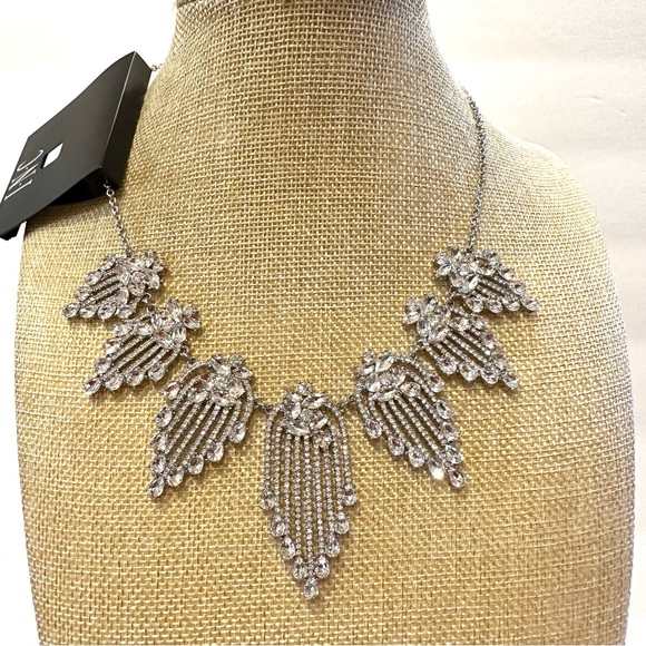 NWT INC Statement Necklace WOW - 7 clusters clear rhinestones & crystals, silver - Picture 4 of 14